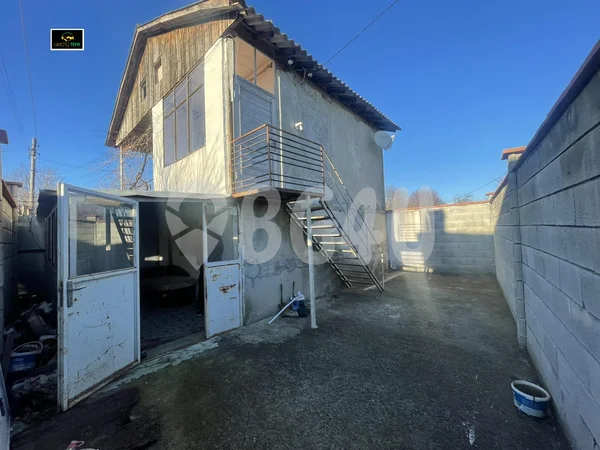 Casă de vânzare în zona Gazibaba, oraș Dobrici